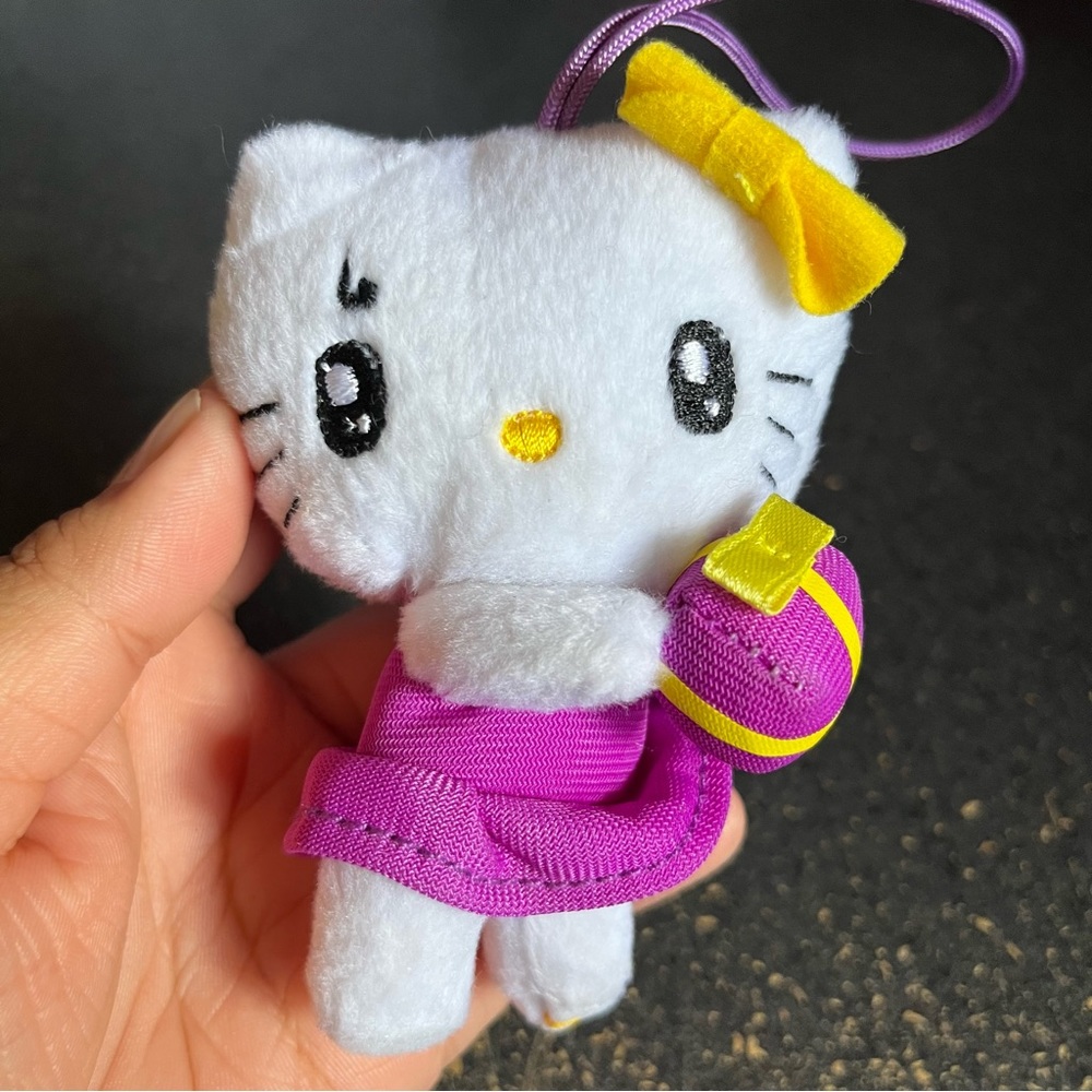 Hello Kitty Bundle - Picture 2 of 9